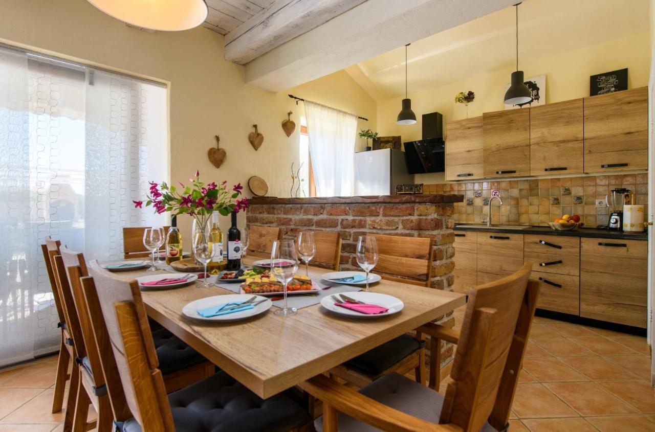 Paradis Villa Stone Queen With Heated Pool Butkovići Kültér fotó